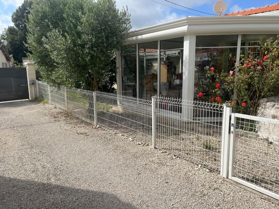 Charmante Maison Au Calme Royan Esterno foto